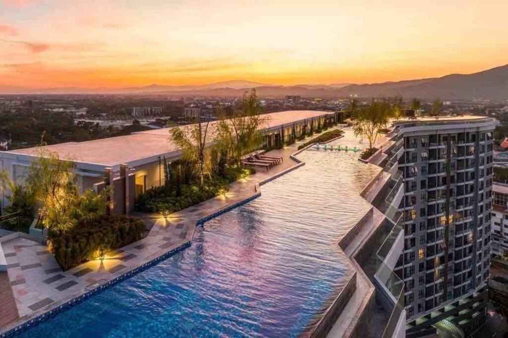 New & Cozy 2 Bedroom @ The Astra Sky River Chiang Mai Eksteriør bilde