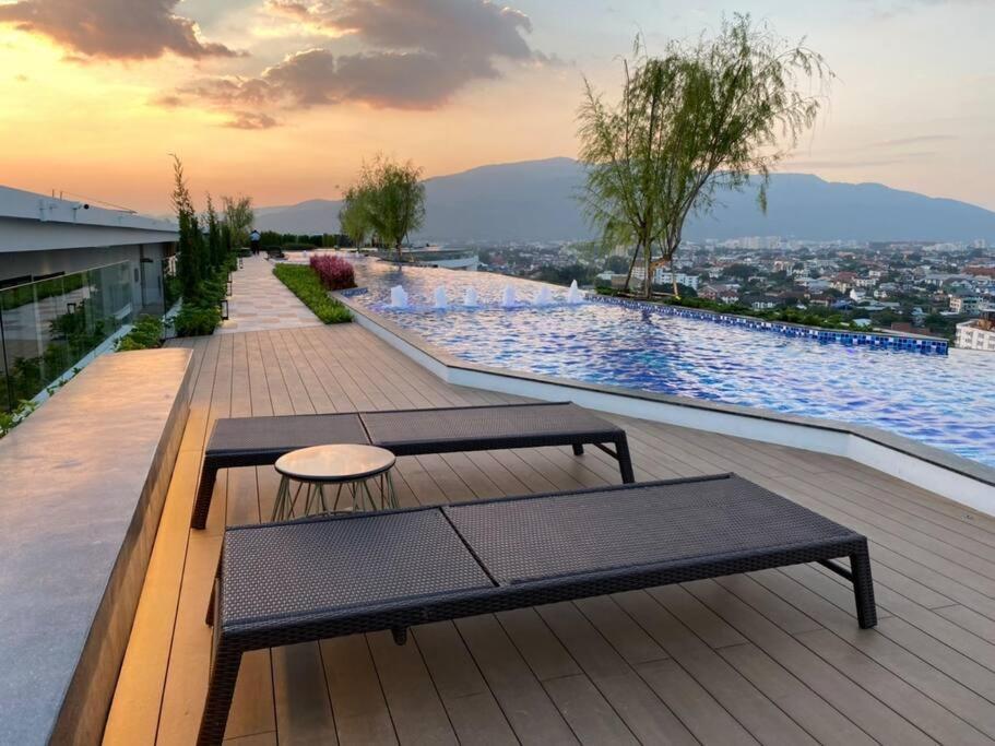 New & Cozy 2 Bedroom @ The Astra Sky River Chiang Mai Eksteriør bilde